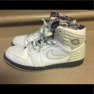EUC Nike Air Jordan 1 Retro White Grey Mens 11.5